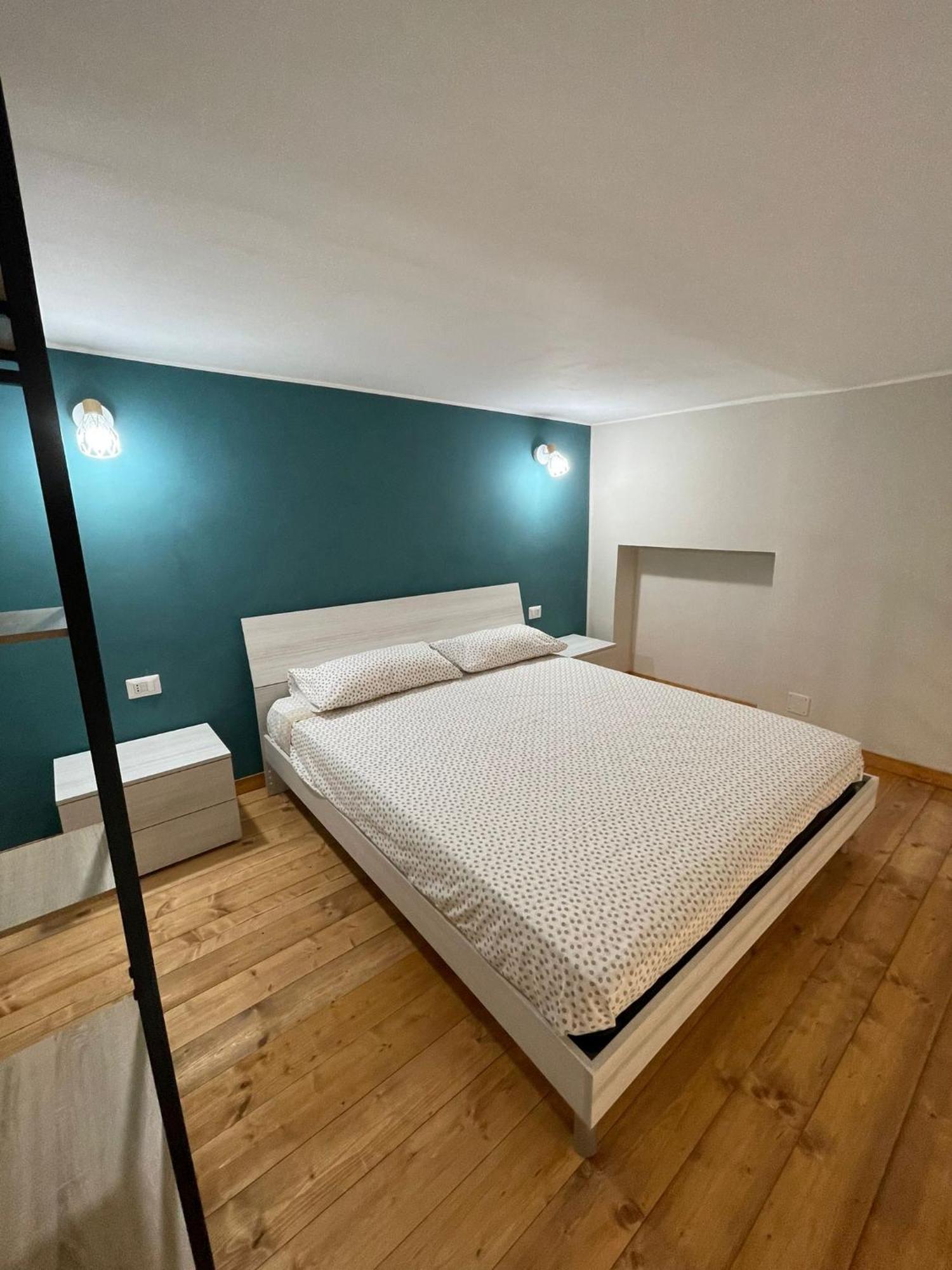 Luma Holiday Homes Mondragone Exterior foto